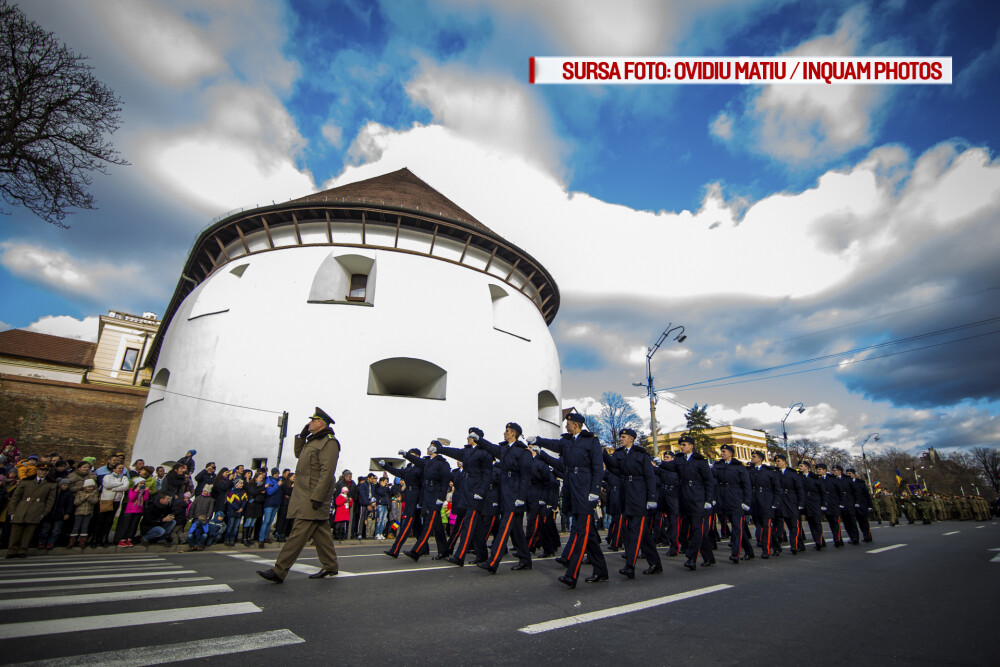 GALERIE FOTO: 35 de imagini surprinse de fotoreporterii Inquam la paradele de 1 Decembrie din Sibiu, Alba Iulia si Bucuresti - Imaginea 25