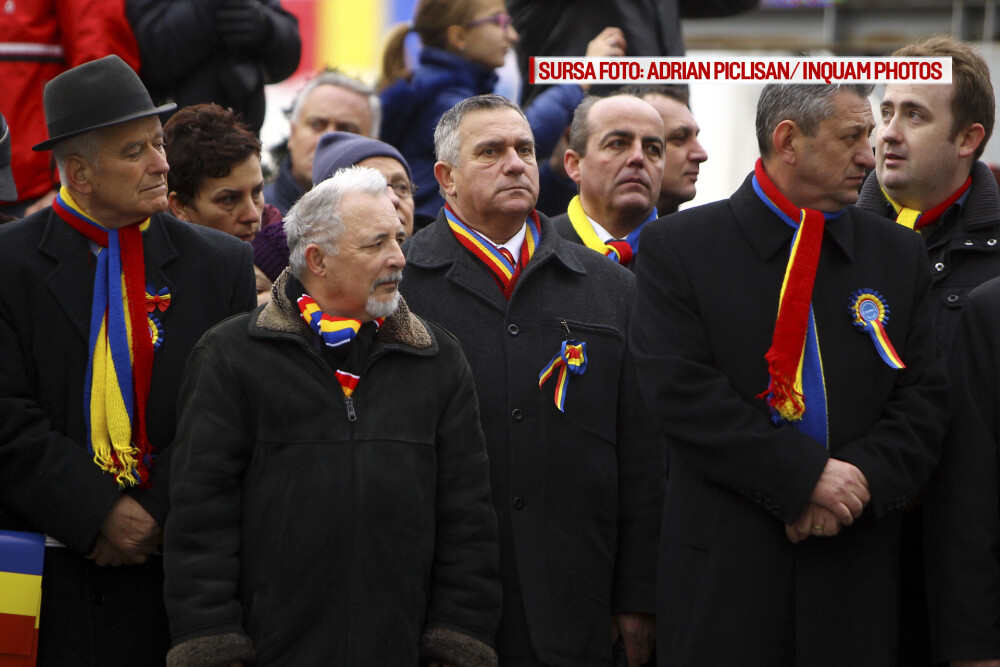 GALERIE FOTO: 35 de imagini surprinse de fotoreporterii Inquam la paradele de 1 Decembrie din Sibiu, Alba Iulia si Bucuresti - Imaginea 29