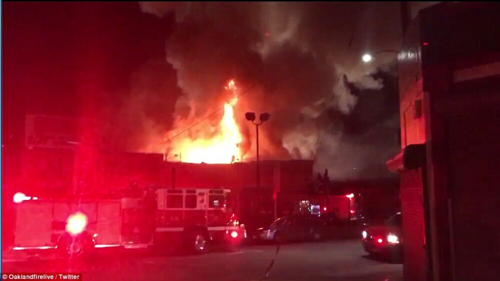 Incendiu puternic intr-un club din California, in care se aflau 100 de persoane. 9 morti si peste 30 de disparuti - Imaginea 4