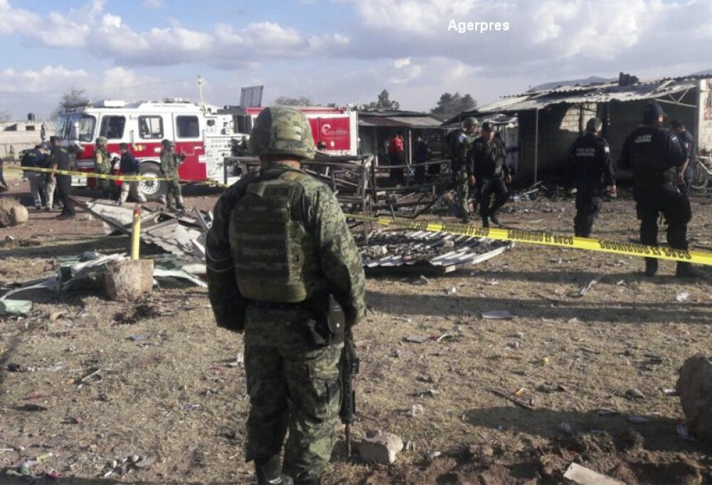 Cel putin 31 morti si 70 de raniti intr-o serie de explozii produse la o piata de artificii din Mexic. FOTO si VIDEO - Imaginea 4