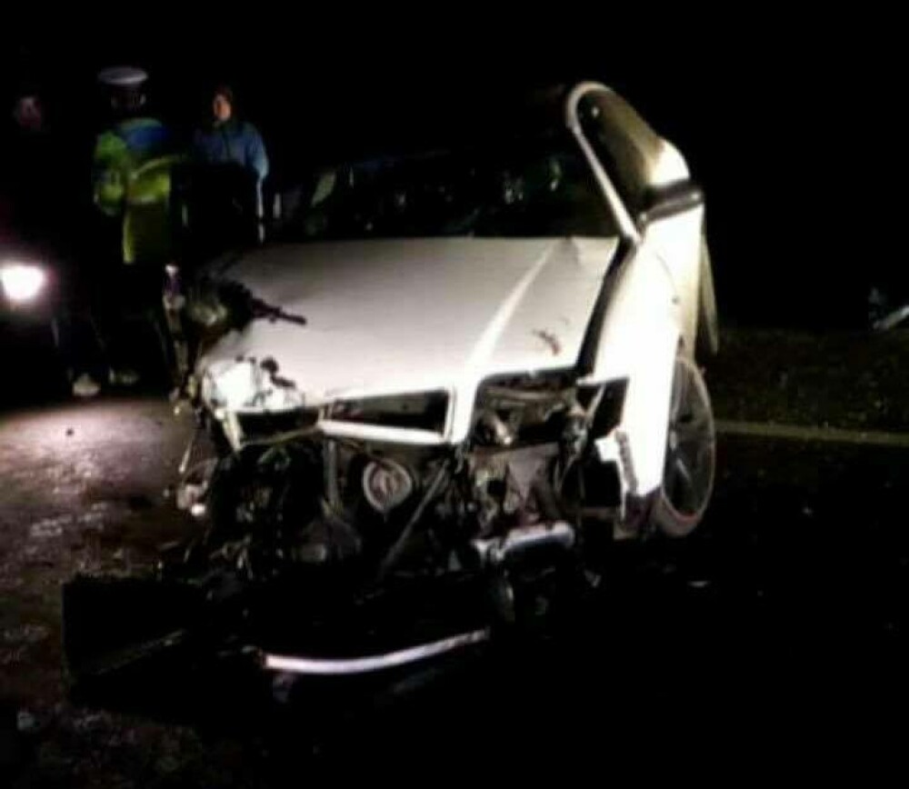 Accident grav in Sibiu, dupa ce o masina a intrat cu viteza pe contrasens. Patru persoane, duse in stare grava la spital - Imaginea 2