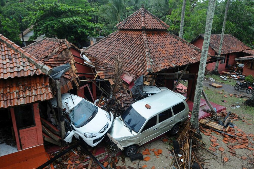Indonezia, lovită de un tsunami devastator. Cel puțin 222 de morți și 843 de răniți - Imaginea 6