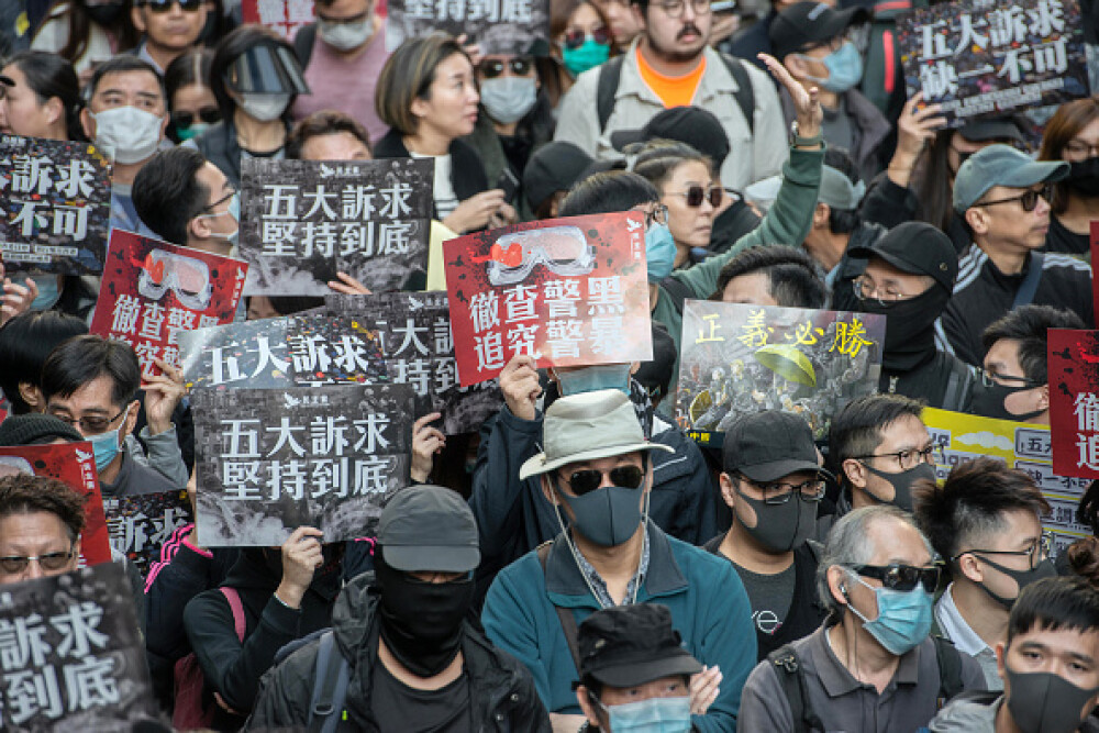 Manifestație în Hong Kong pentru drepturile omului. Zeci de mii de participanți - Imaginea 2