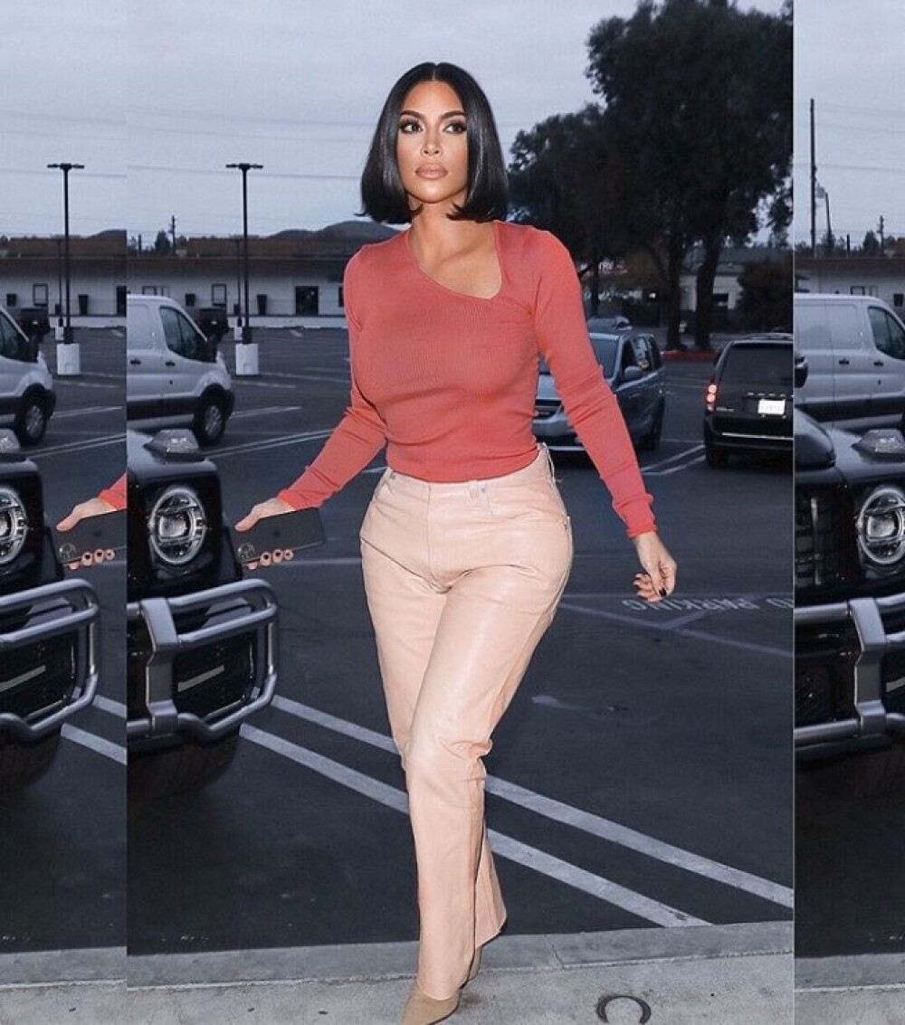 Schimbare dramatică de look pentru Kim Kardashian. Cum a apărut vedeta pe străzile din LA - Imaginea 6