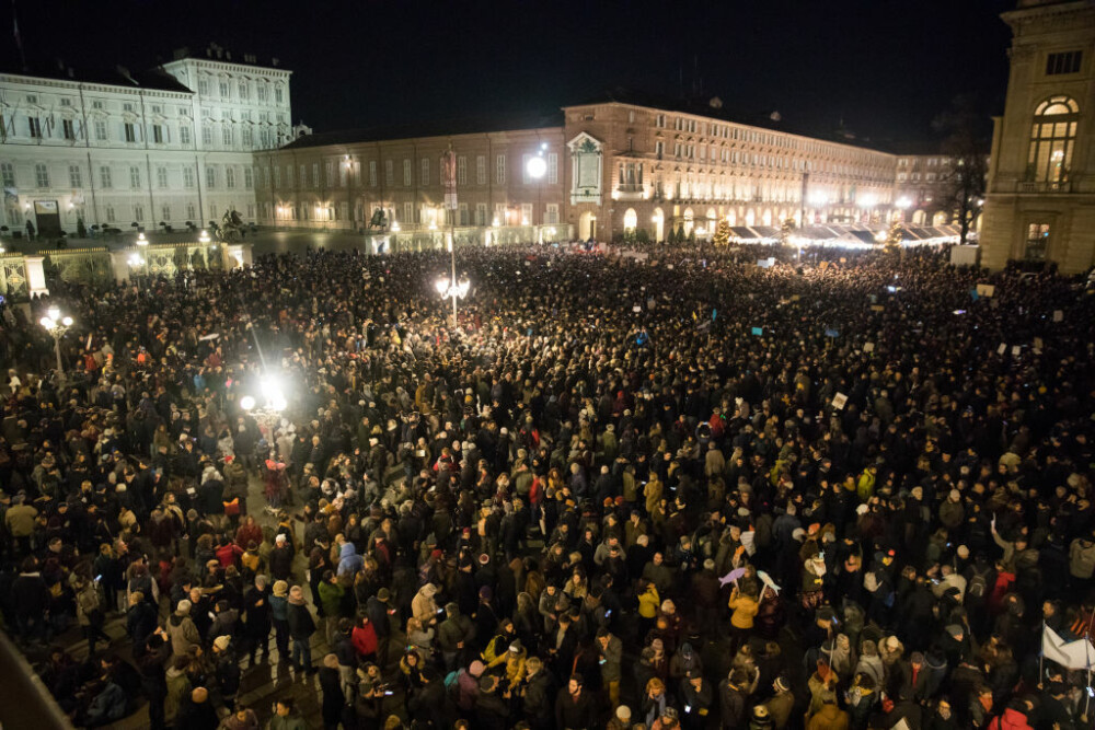 Proteste masive anunțate în Roma de „Sardine”. Sunt așteptați peste 100.000 de oameni - Imaginea 2