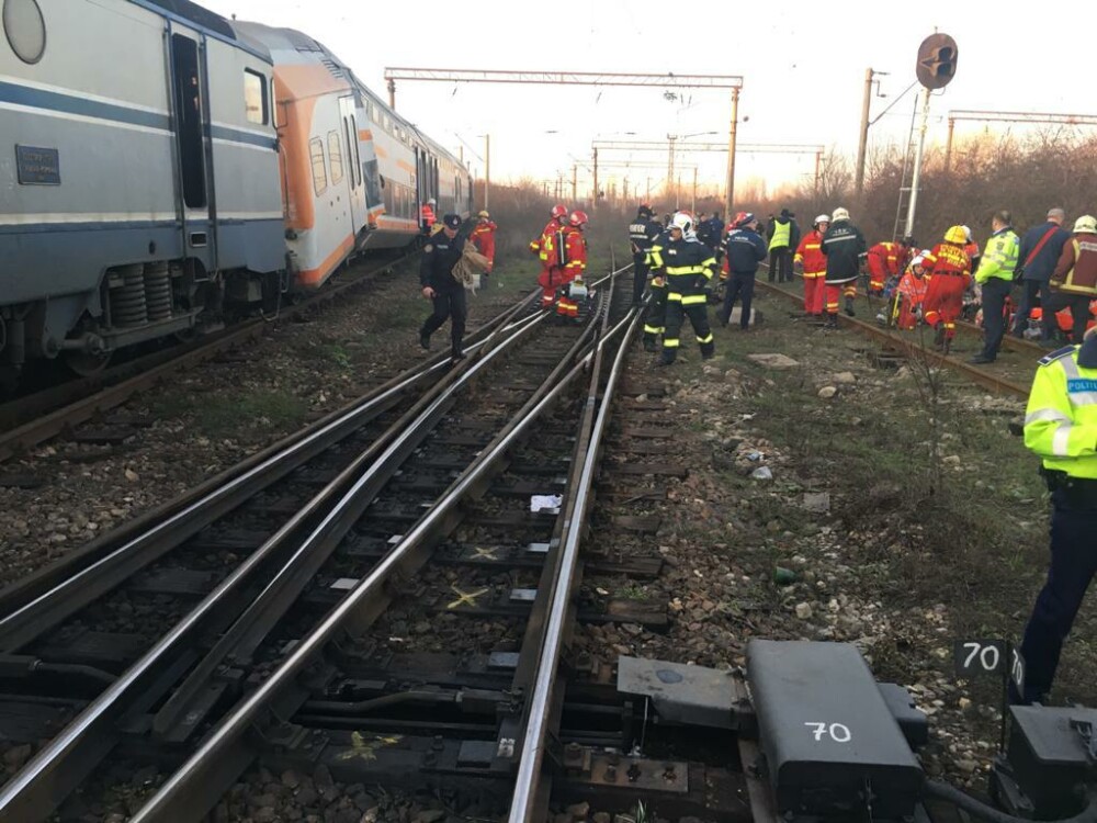 Aproape 50 de oameni au fost răniți după ce 2 trenuri s-au ciocnit în Ploiești - Imaginea 4