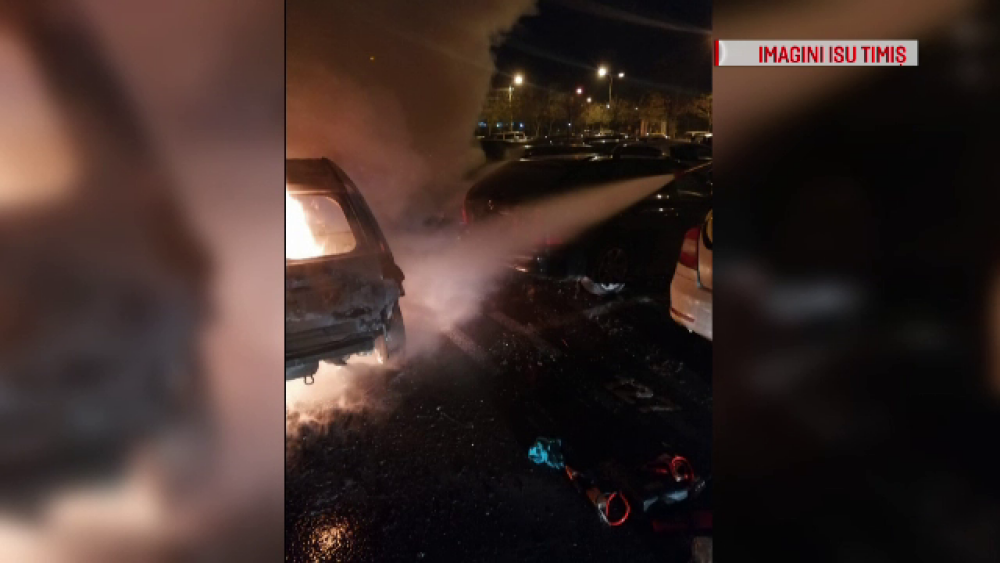 Incendiu în Timișoara, unde o mașină a ars ca o torță. De la ce ar fi izbucnit flăcările - Imaginea 2