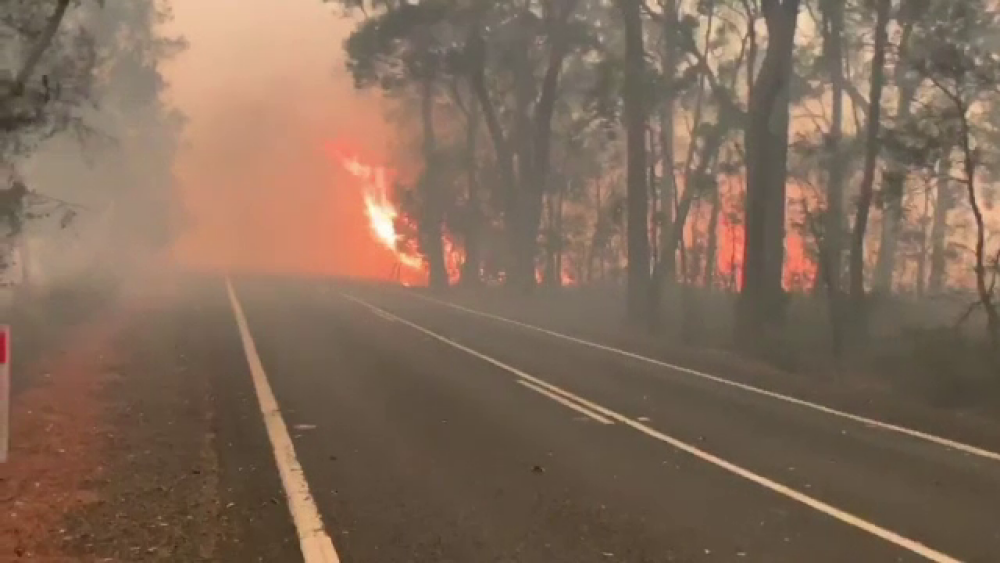 Incendiile uriașe din Australia continuă să facă victime. Cum au murit doi pompieri - Imaginea 1