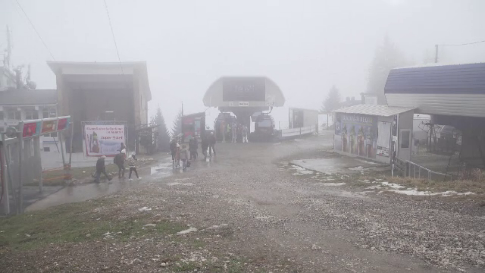 Dezamăgire cruntă pentru turiștii ajunși la munte de Sărbători. Ce au găsit în stațiuni - Imaginea 1