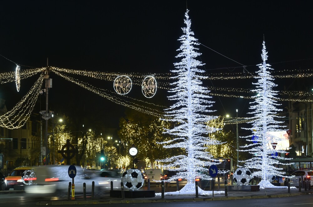 USR: Primăriile din România au plătit 53 de milioane de lei pentru iluminatul festiv - Imaginea 1