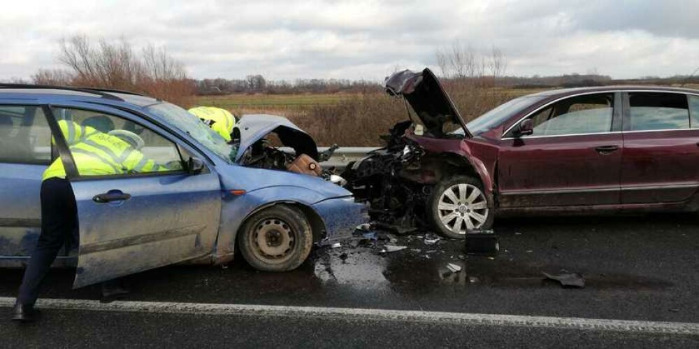 Accident grav în județul Timiș. O persoană a murit și o alta a fost preluată de SMURD - Imaginea 3