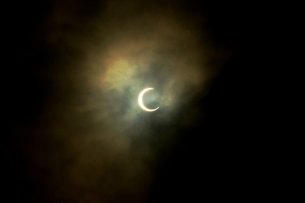 ”Inel de foc” în jurul Lunii. O eclipsă de soare s-a produs în a 2-a zi de Crăciun. VIDEO - Imaginea 3