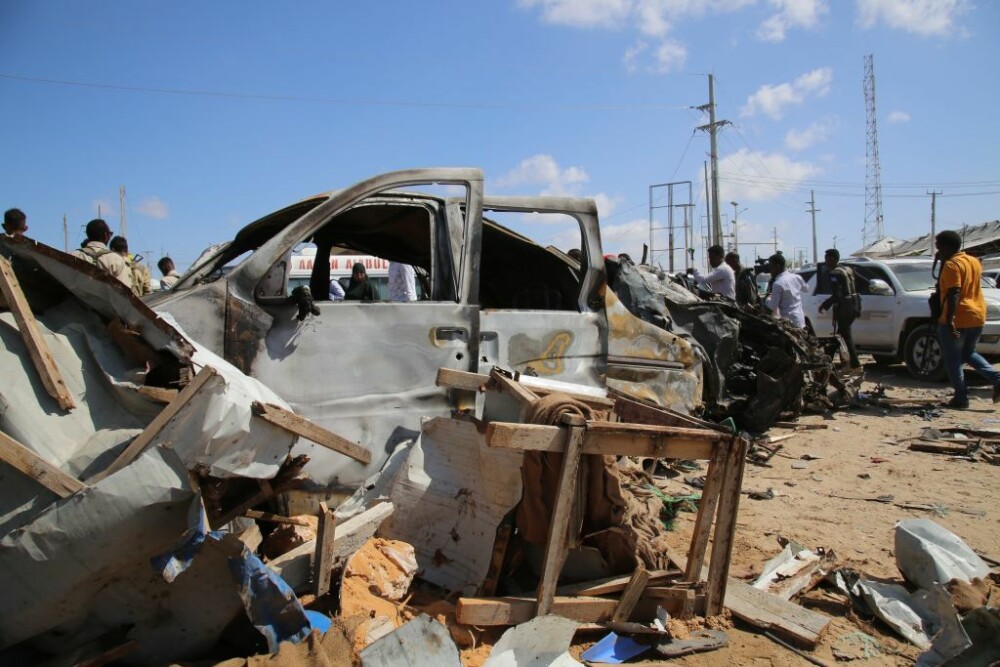 Atac terorist sângeros în Somalia. Bilanţul a ajuns la 100 de morţi - Imaginea 9