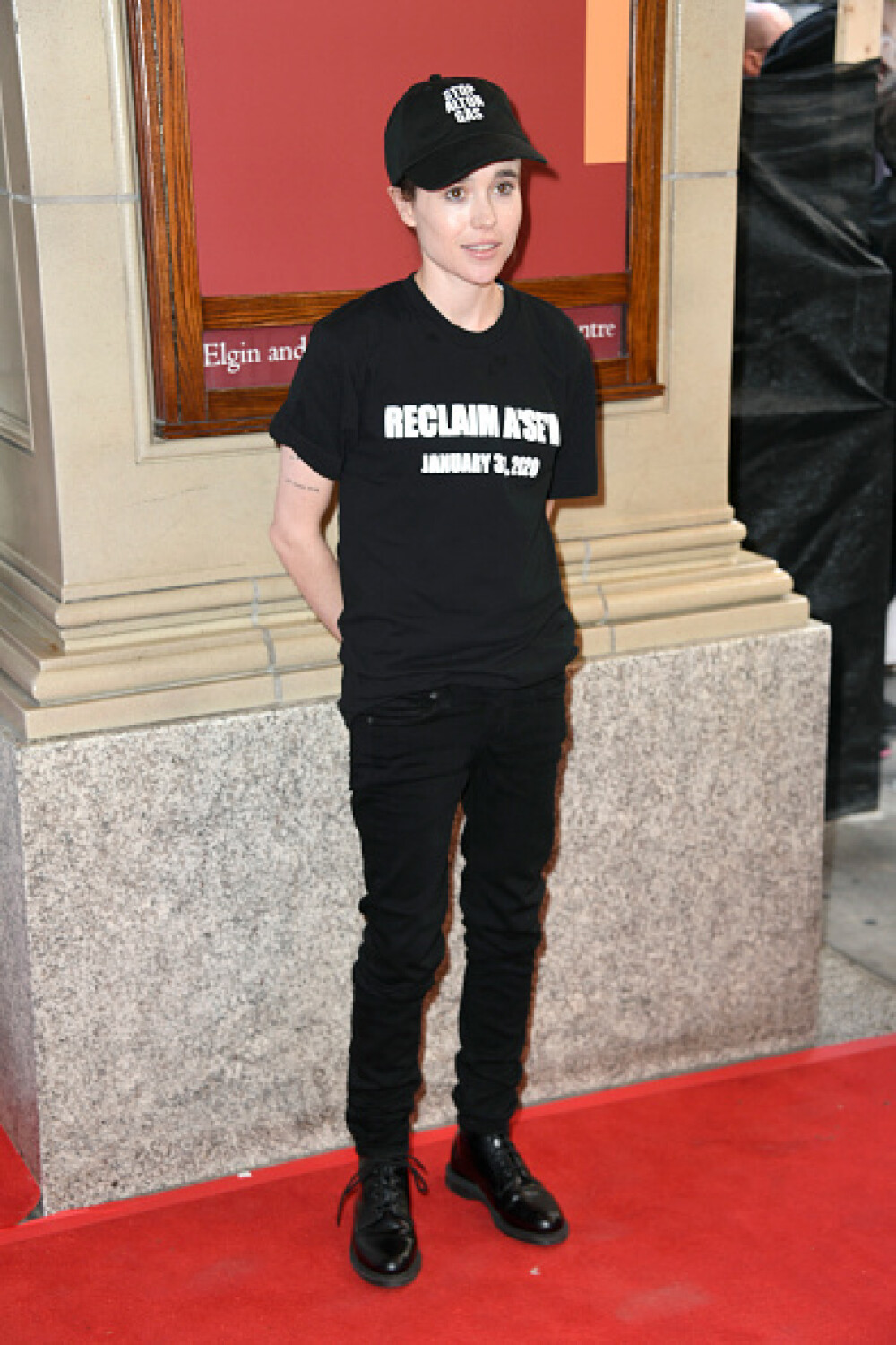 Ellen Page, starul filmului „Juno” şi al serialului „The Umbrella Academy”, este transgender - Imaginea 12