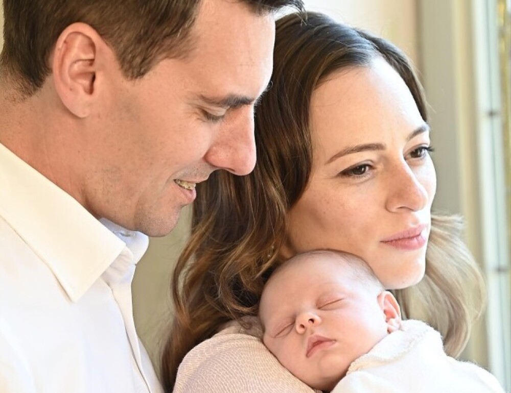 Fostul principe Nicolae al României și Alina Binder au publicat primele fotografii cu fetița lor nou născută - Imaginea 4