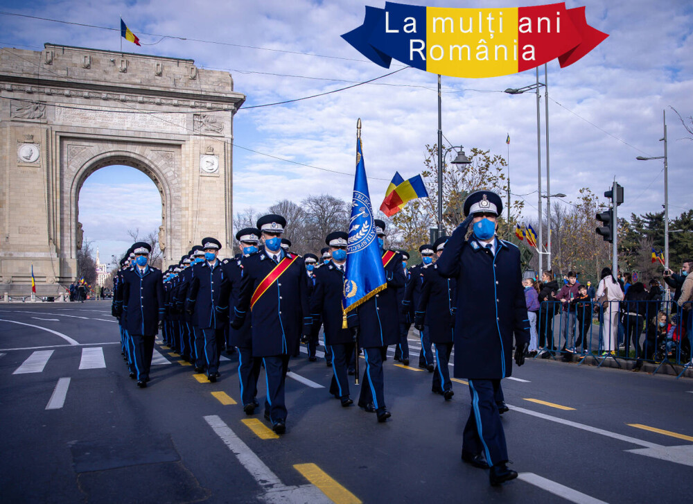 FOTO-VIDEO. Parada militară de 1 Decembrie din București. Iohannis a depus o coroană de flori - Imaginea 6