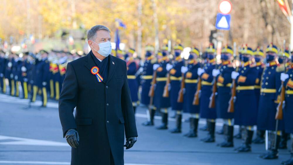 FOTO-VIDEO. Parada militară de 1 Decembrie din București. Iohannis a depus o coroană de flori - Imaginea 13