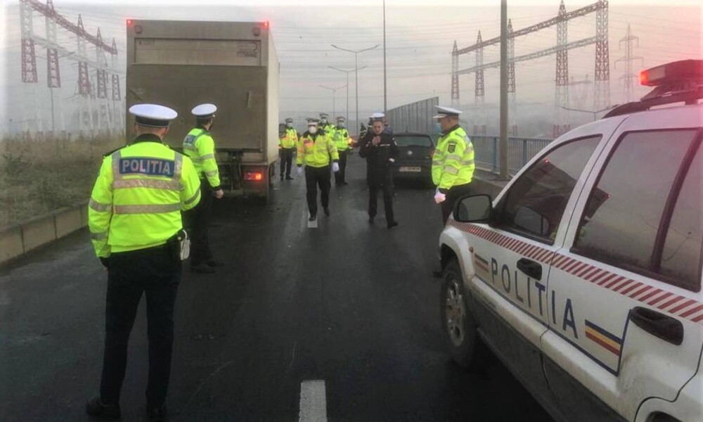 Accident în lanț în București, cu 20 de mașini. Șoferii spun că era polei și ceață - Imaginea 1