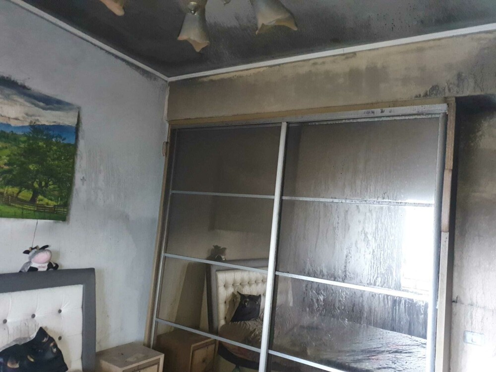 Petardele, posibilă cauză a incendiului din Constanța, care a distrus un bloc și agoniseala de o viață a mai multor familii - Imaginea 10