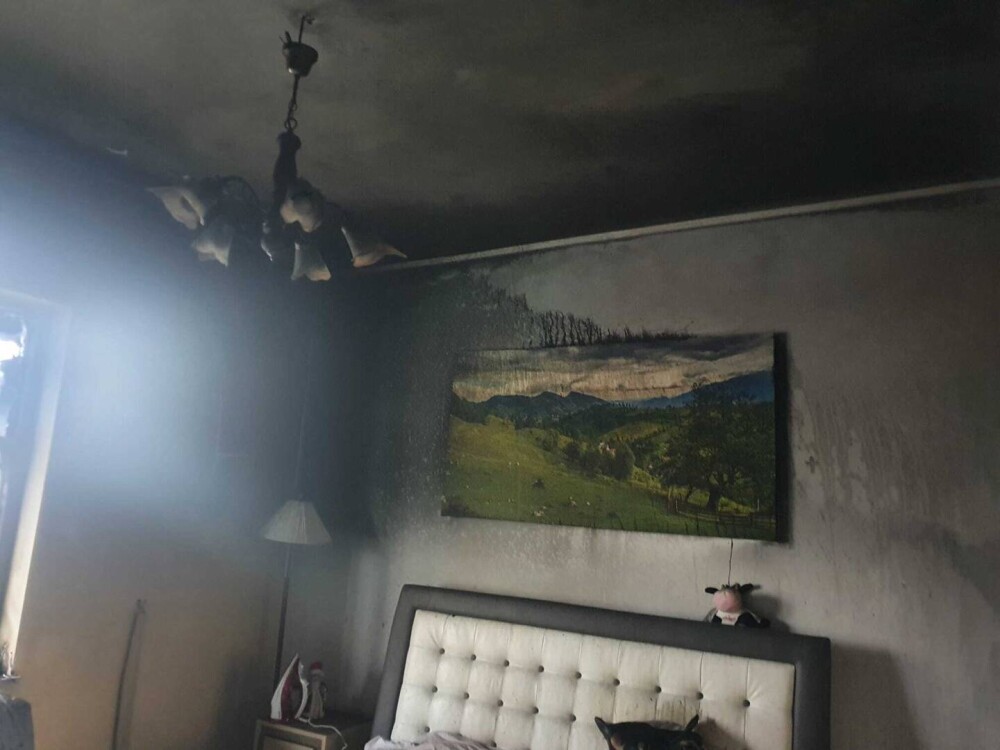 Petardele, posibilă cauză a incendiului din Constanța, care a distrus un bloc și agoniseala de o viață a mai multor familii - Imaginea 17