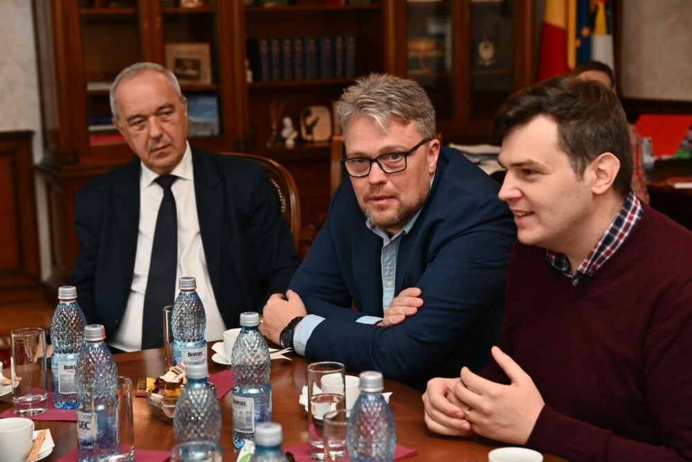 Ce a făcut la Hunedoara europarlamentarul care a comparat România cu „Vestul Sălbatic”. Primele impresii ale politicianului - Imaginea 16