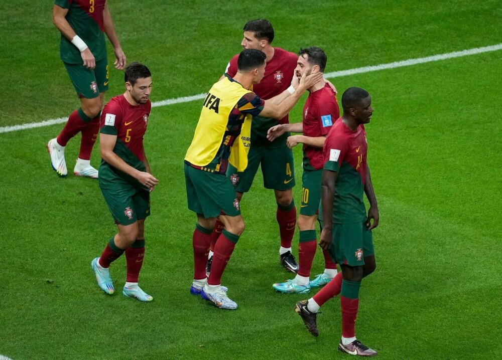 Cum a reacționat Cristiano Ronaldo la cele 6 goluri ale Portugaliei, după ce a fost lăsat rezervă. GALERIE FOTO - Imaginea 19