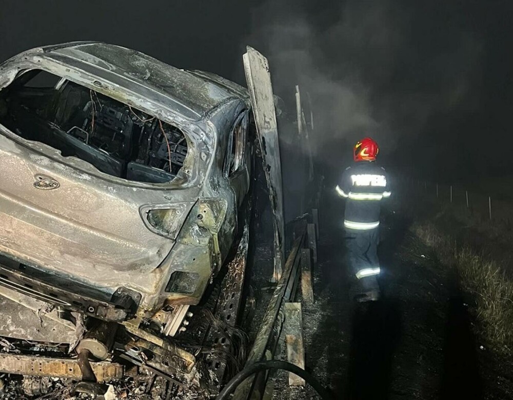Incendiu violent pe A1. Un autotren încărcat cu opt autoturisme a ars complet | VIDEO & GALERIE FOTO - Imaginea 5