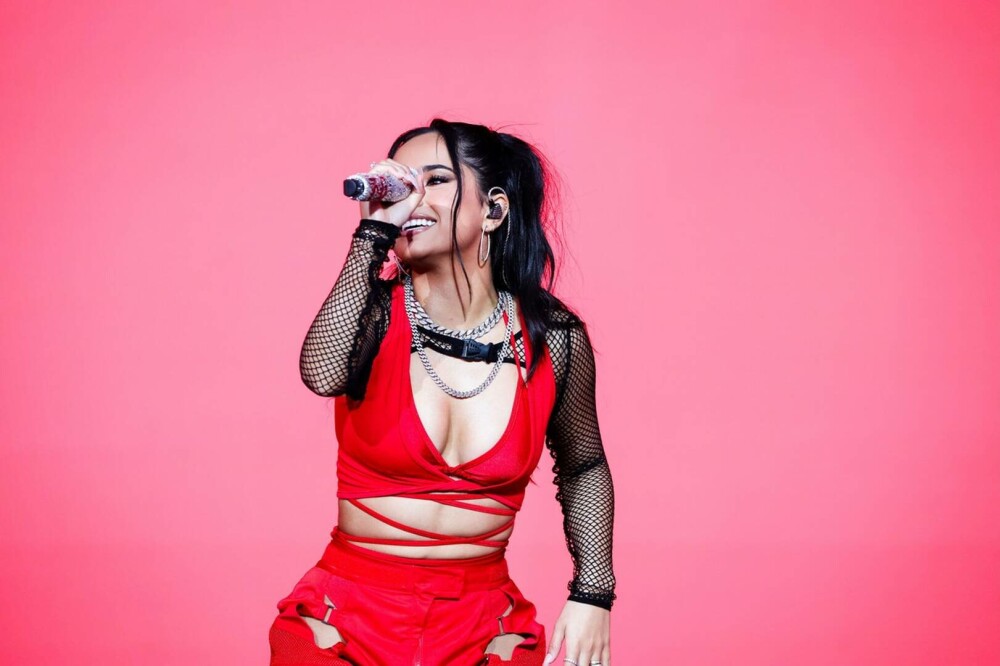 Becky G s-a logodit. Cine este viitorul soț al artistei latino GALERIE FOTO - Imaginea 10