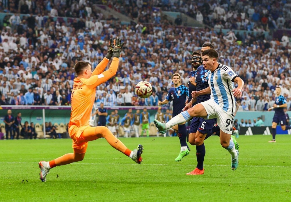 Argentina s-a calificat în finala Cupei Mondiale din Qatar, după ce Messi a făcut spectacol în fața Croației | GALERIE FOTO - Imaginea 7