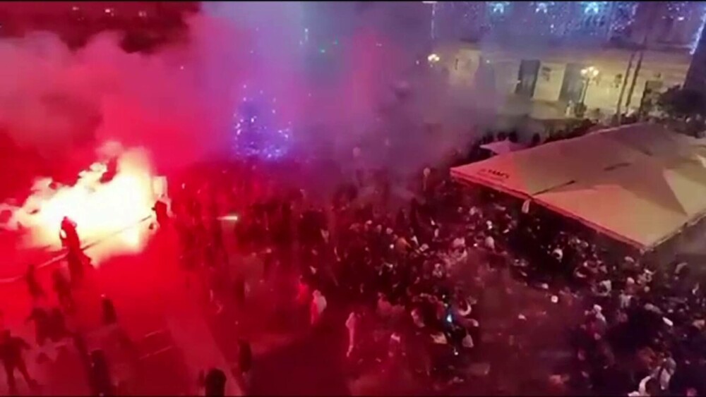 Incidente violente în Franța, după meciul Franța-Maroc. Peste 100 de persoane, arestate. Un copil a fost călcat cu mașina - Imaginea 1