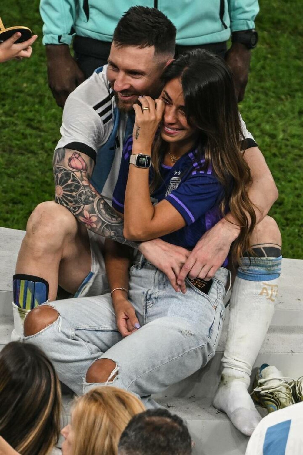 Moment emoționant pe teren. Reacția soției lui Messi după ce Argentina a luat trofeul Cupei Mondiale | FOTO - Imaginea 3