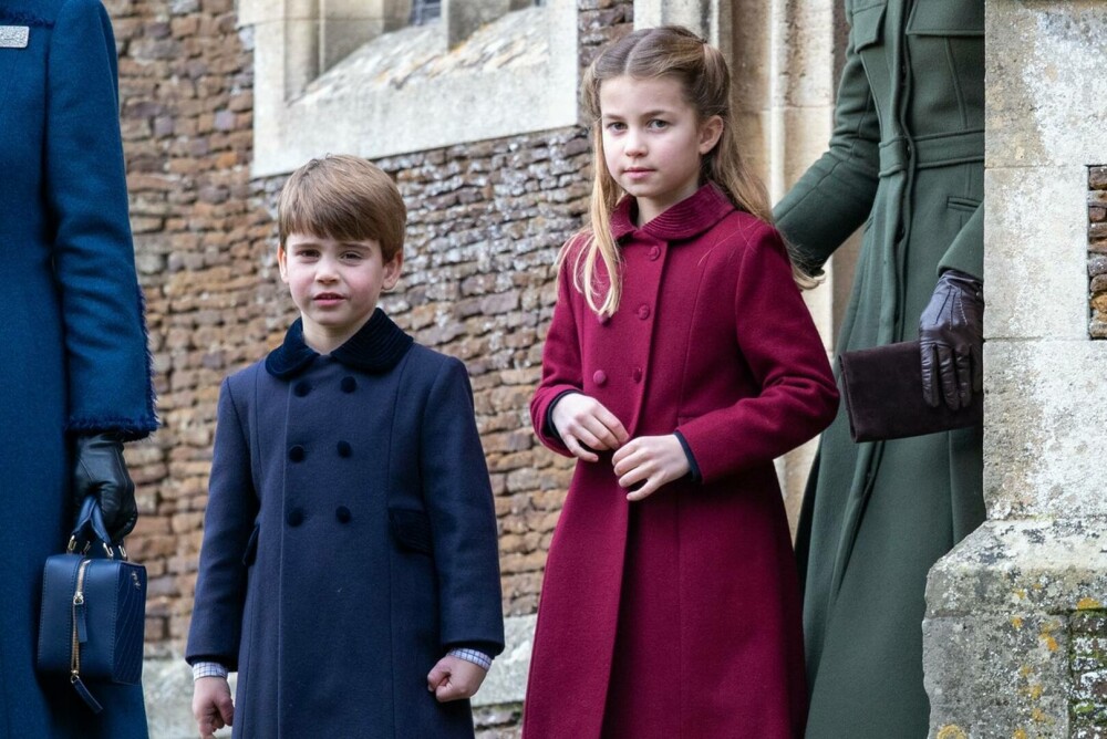 Prințul Louis, cel mai tânăr membru al familiei regale britanice a participat pentru prima dată la slujba de Crăciun | FOTO - Imaginea 4