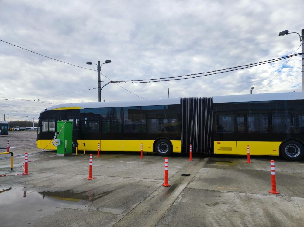 La Timișoara, au sosit primele două autobuze electrice din lotul celor 44 cumpărate cu bani europeni - Imaginea 1