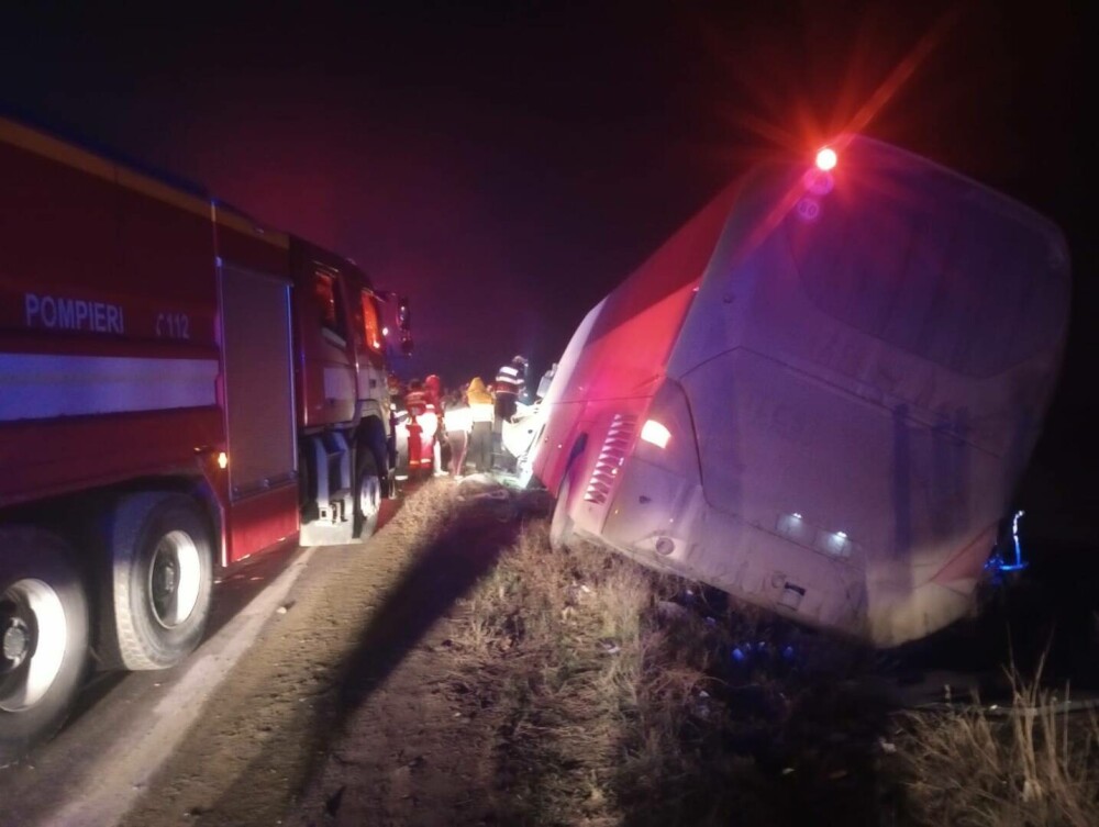 Accident grav între un autobuz și o mașină, în Iași. Șoferul mort glumea pe seama condusului agresiv GALERIE FOTO - Imaginea 1