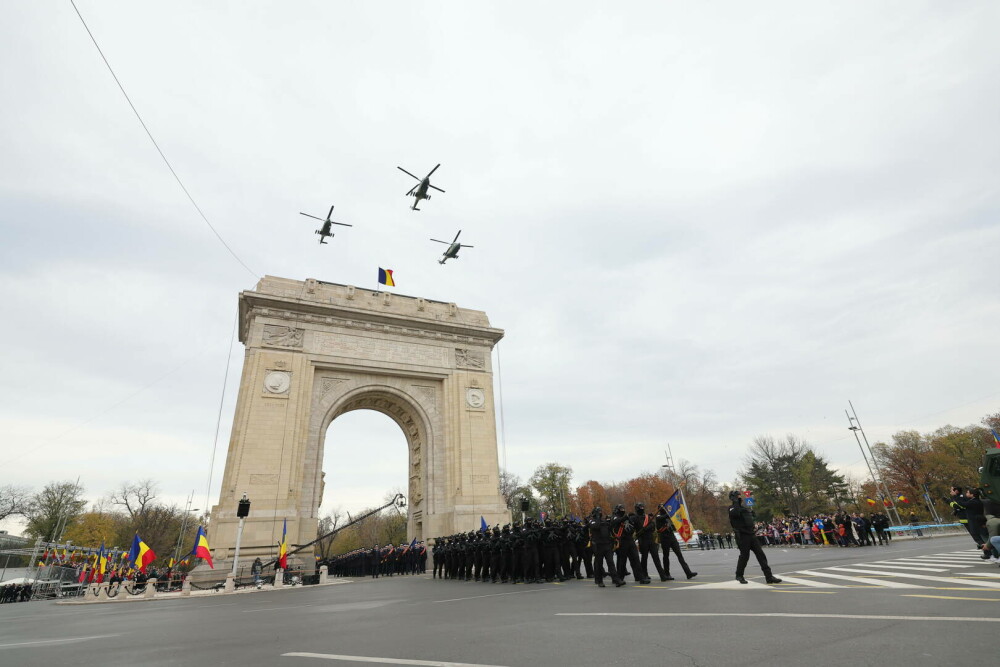 Parada militară de 1 Decembrie, în marile orașe. Tadiționala ceremonie, surprinsă în imagini | GALERIE FOTO - Imaginea 2