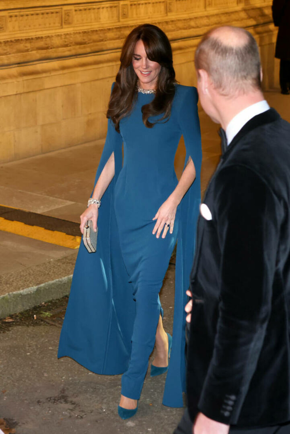 William și Kate au strălucit la Royal Variety Performance 2023. Prințesa de Wales a șocat cu rochia ei albastră | FOTO - Imaginea 1