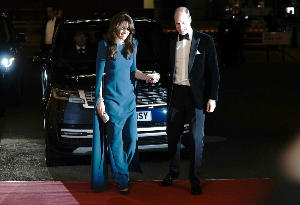 William și Kate au strălucit la Royal Variety Performance 2023. Prințesa de Wales a șocat cu rochia ei albastră | FOTO - Imaginea 2