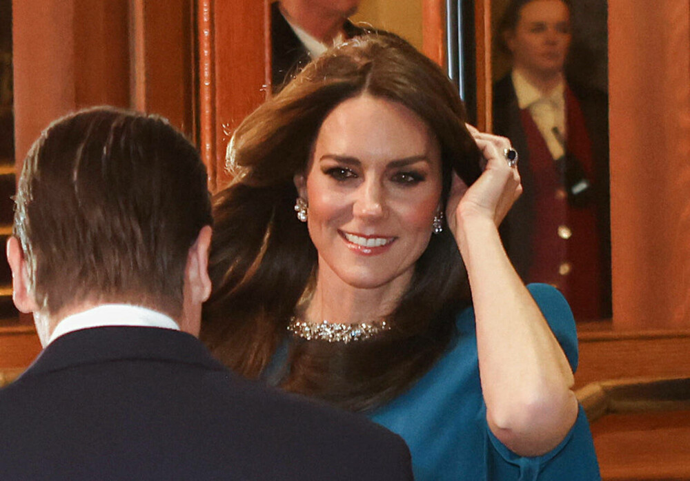 William și Kate au strălucit la Royal Variety Performance 2023. Prințesa de Wales a șocat cu rochia ei albastră | FOTO - Imaginea 3