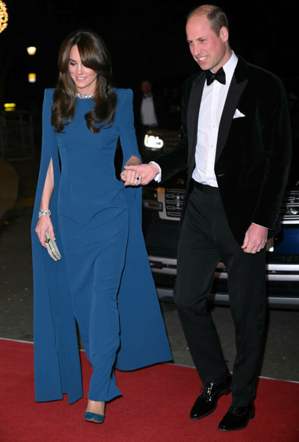 William și Kate au strălucit la Royal Variety Performance 2023. Prințesa de Wales a șocat cu rochia ei albastră | FOTO - Imaginea 40