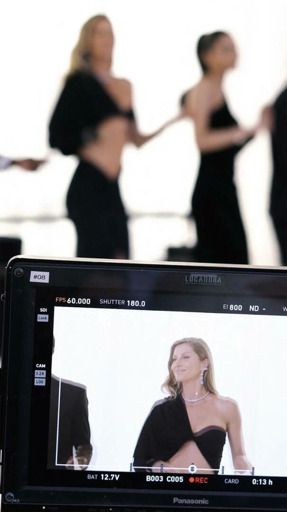 Gisele Bündchen impresionează într-o rochie neagră. Supermodelul a făcut furori cu ultima sa apariție | FOTO - Imaginea 18