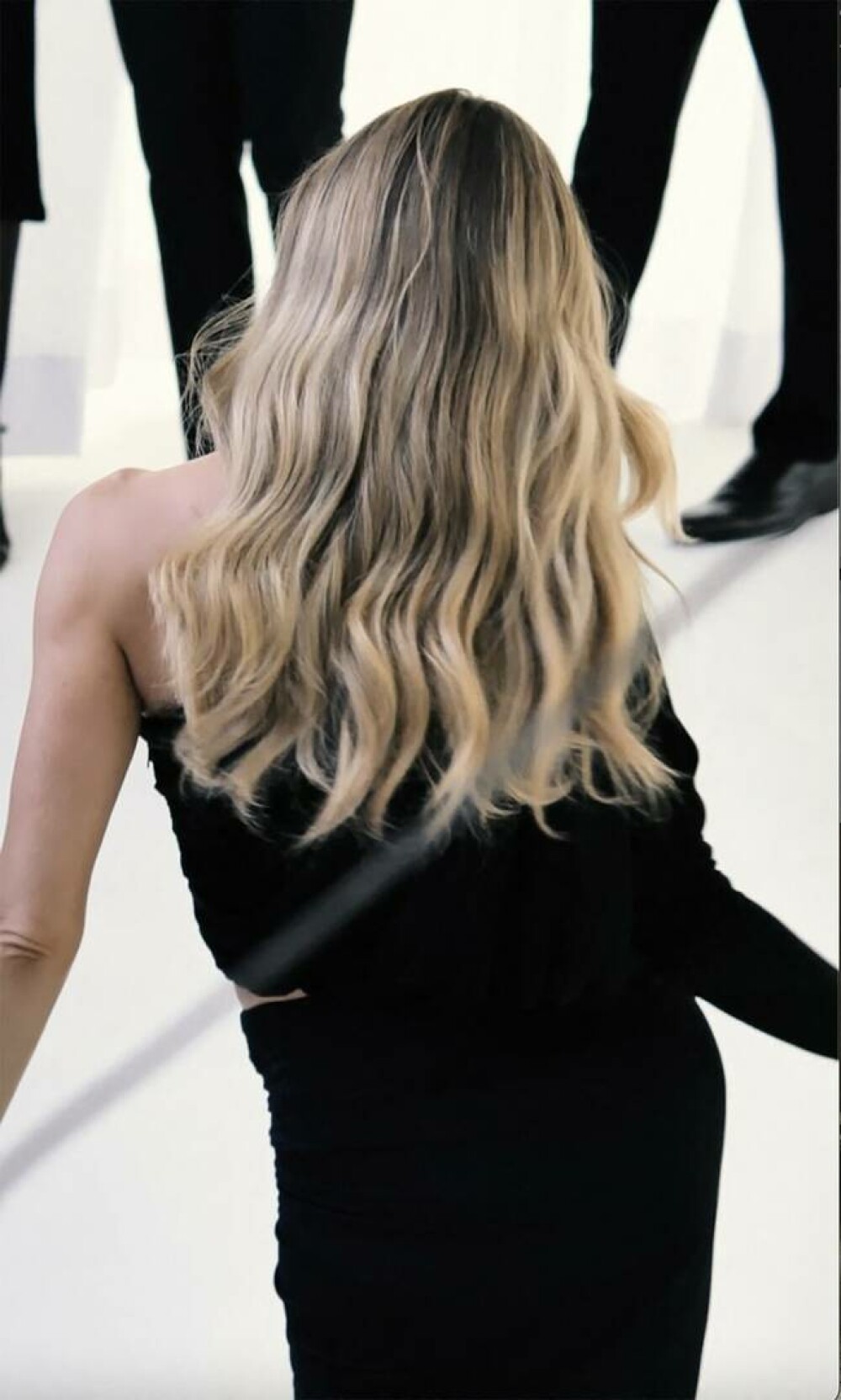 Gisele Bündchen impresionează într-o rochie neagră. Supermodelul a făcut furori cu ultima sa apariție | FOTO - Imaginea 34