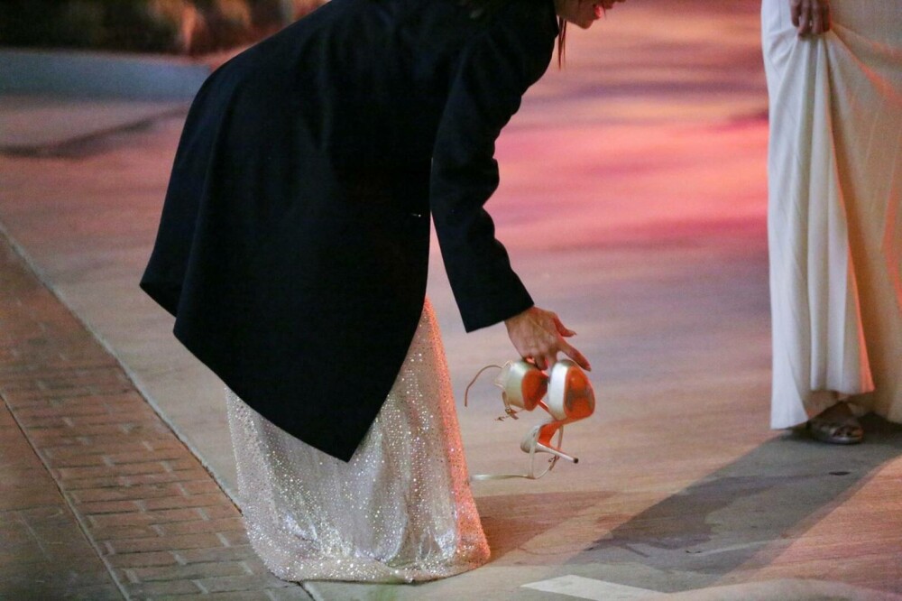 Eva Longoria, așa cum nu a mai fost văzută. Cum a fost surpinsă vedeta după ce a plecat de la un eveniment. GALERIE FOTO - Imaginea 5