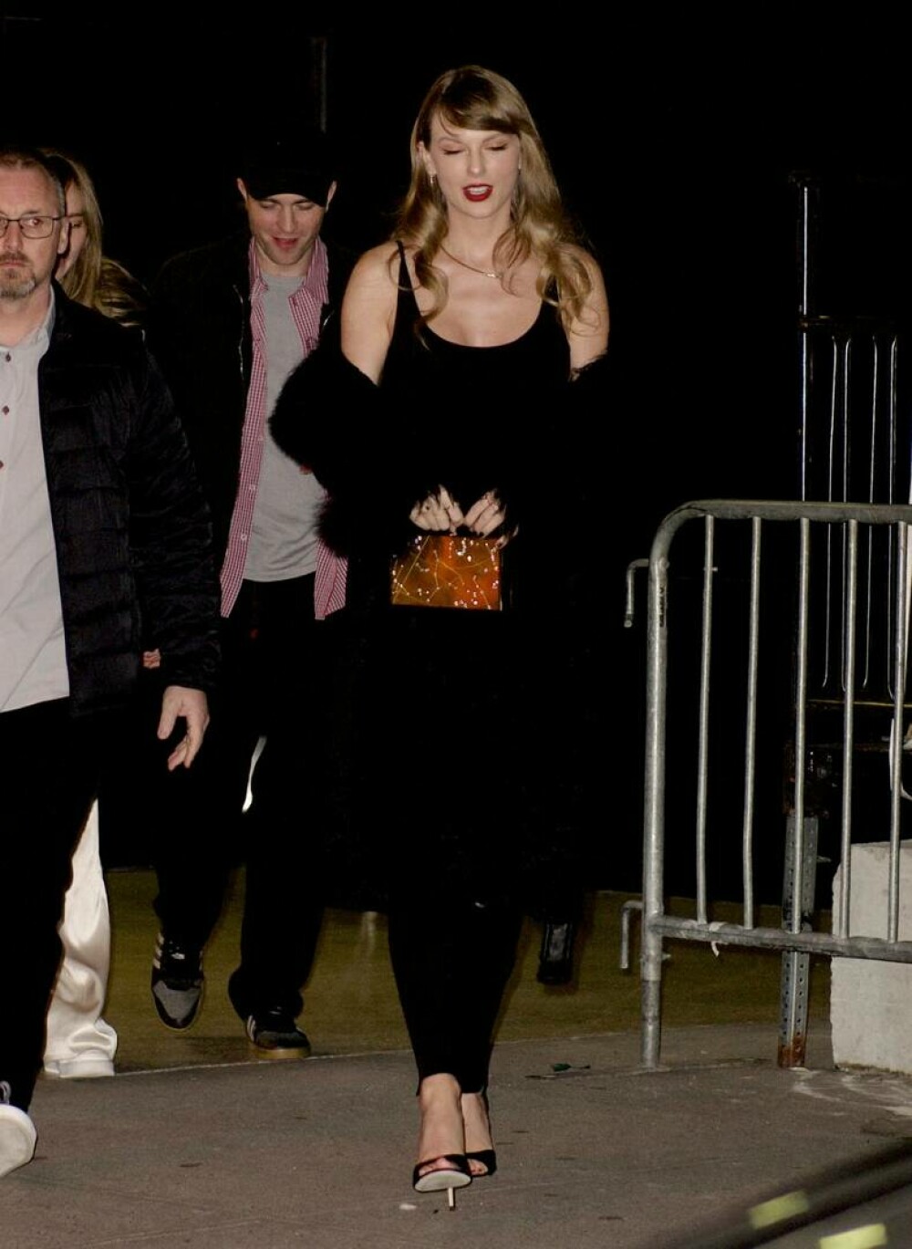 Taylor Swift, apariție elegantă la premiera celui mai recent film al Emmei Stone. Ce ținută a purtat pe covorul roșu | FOTO - Imaginea 8