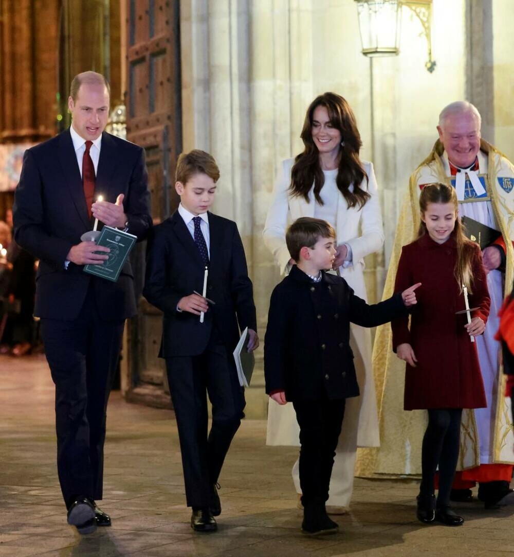 Gestul cu care Prințul Louis a atras toate privirile la concertul anual de colinde al lui Kate Middleton. GALERIE FOTO - Imaginea 4