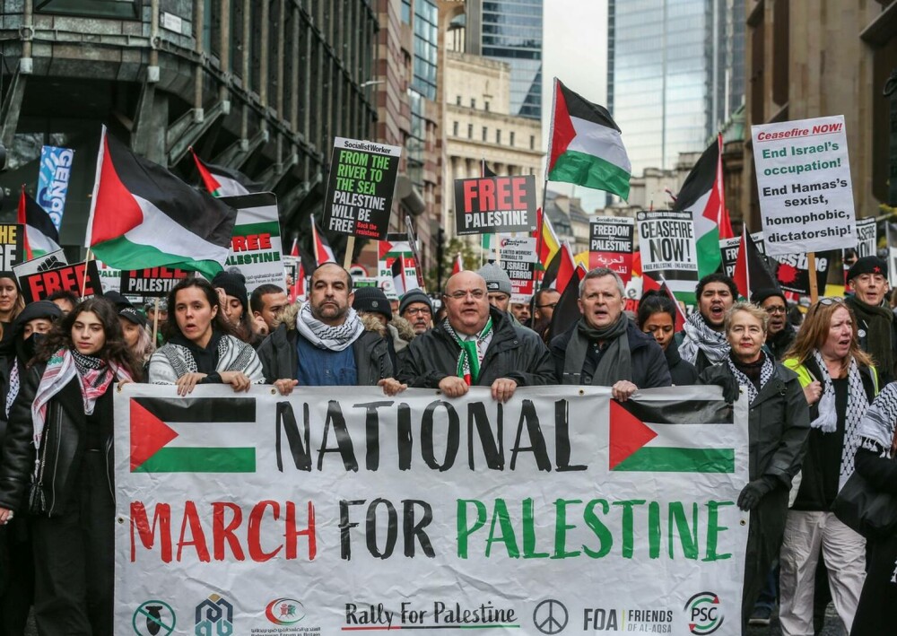 Proteste la Londra. Mii de persoane au manifestat în sprijinul palestinienilor. GALERIE FOTO - Imaginea 1