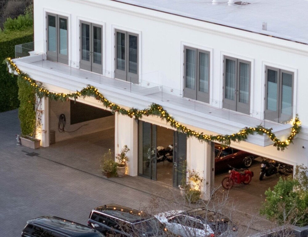 Cum arată casa lui Jennifer Lopez decorată de Crăciun. GALERIE FOTO - Imaginea 5