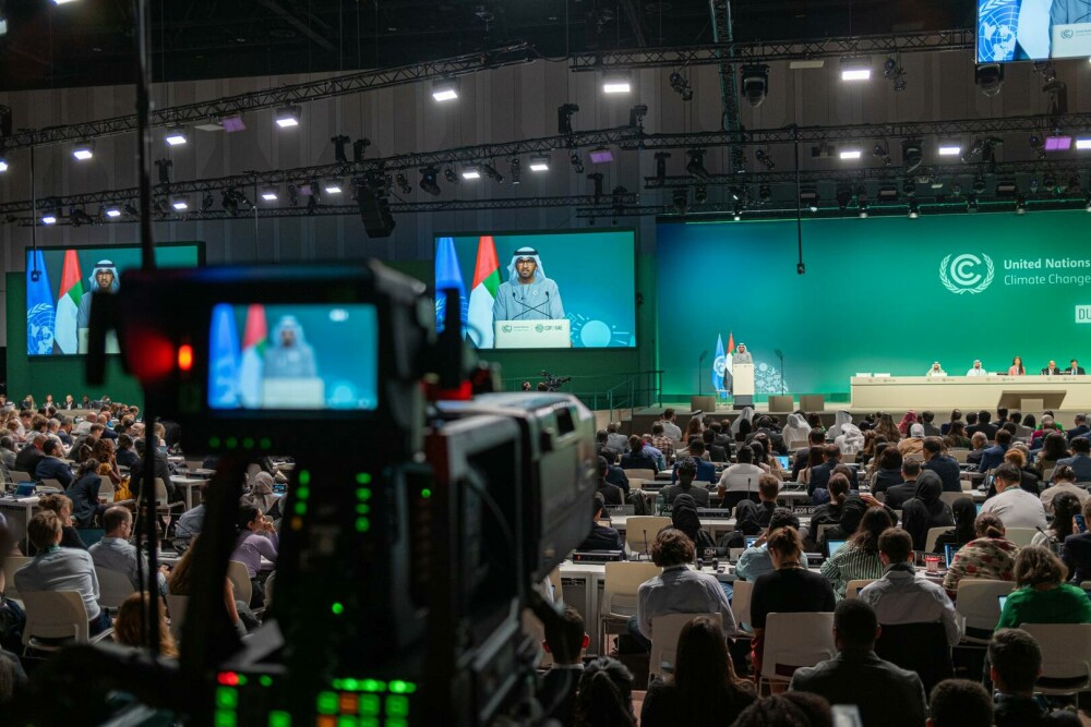 Acord istoric la COP28 Dubai. Țările lumii au decis: „Este începutul sfârşitului energiilor fosile” | GALERIE FOTO - Imaginea 16