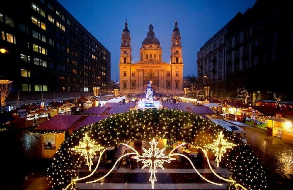 Târgul de Crăciun de la Budapesta. De ce este considerat cel mai frumos din Europa. FOTO - Imaginea 16