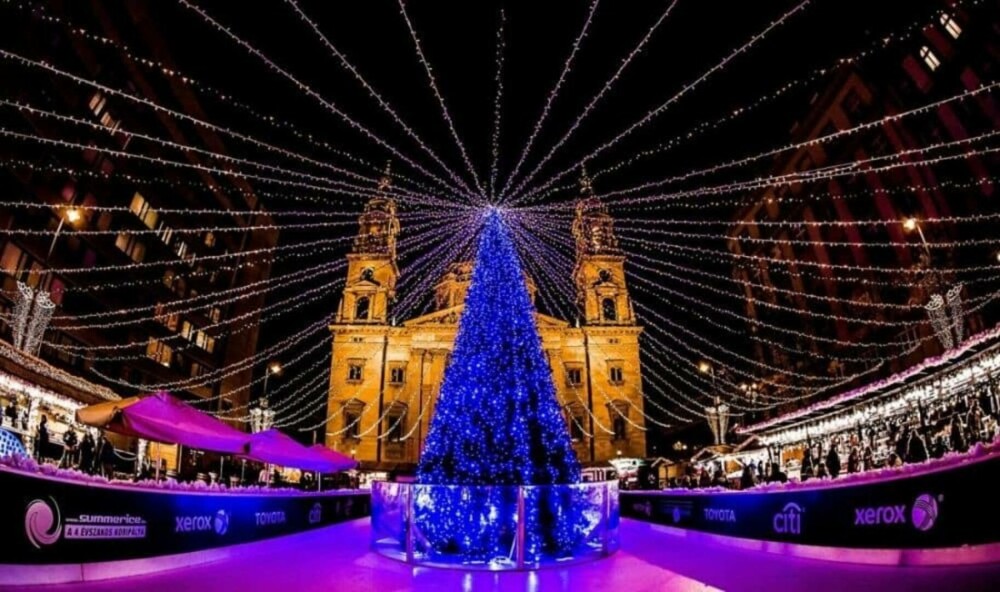 Târgul de Crăciun de la Budapesta. De ce este considerat cel mai frumos din Europa. FOTO - Imaginea 15