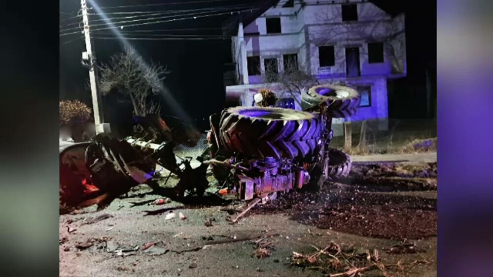 Accident mortal în Suceava, provocat de un șofer beat. Momentul în care se izbește violent de un tractor cu plug | FOTO&VIDEO - Imaginea 1